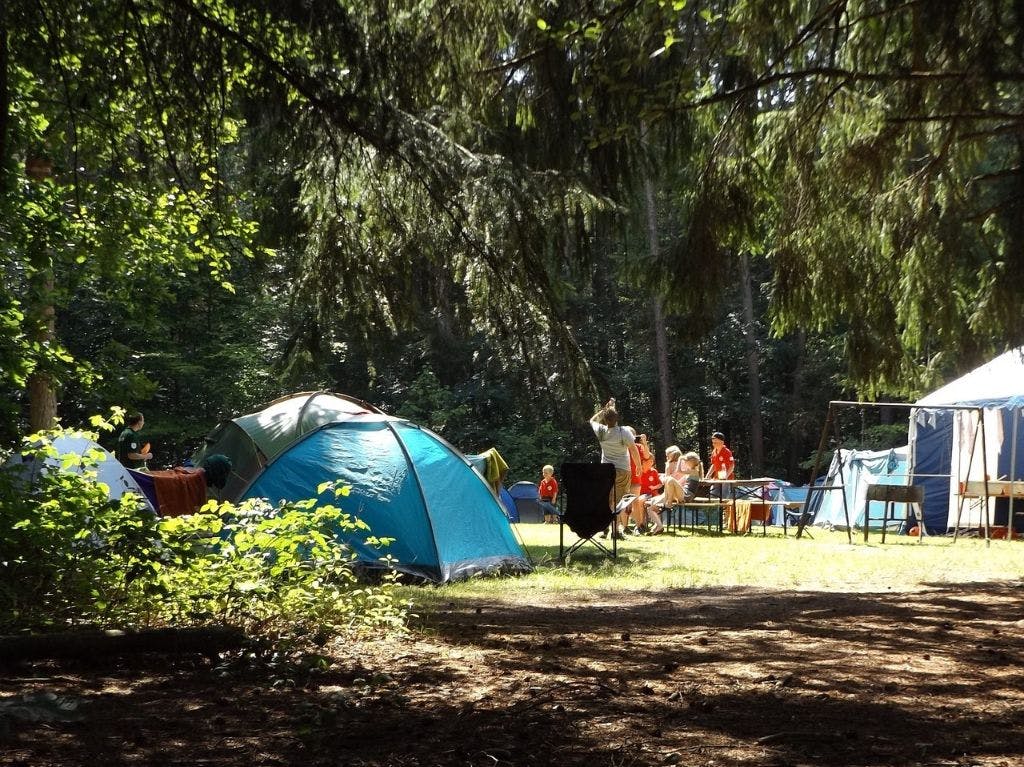 camping-summer-themes