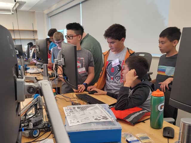 Summer Engineering Camp for Middle School Students